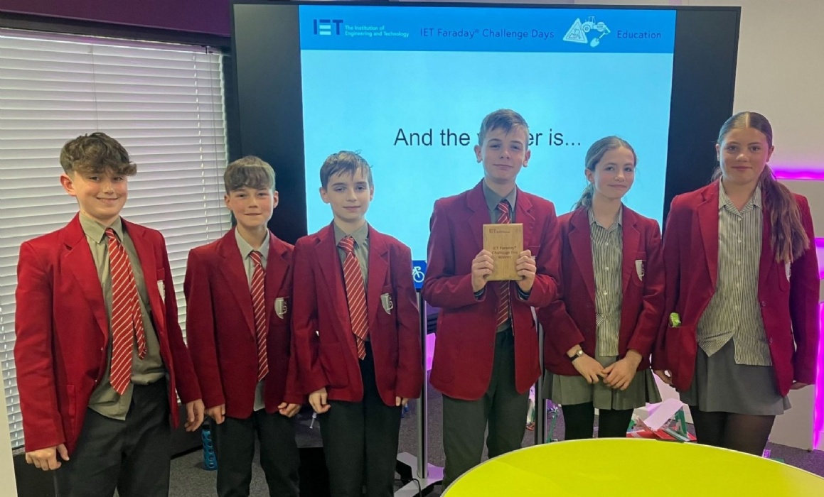 Year 8 Students Win Faraday Challenge at Gatwick Airport Stem Centre